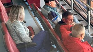 Cutremur la Chindia înainte de meciul cu Steaua: fostul președinte, directorul sportiv și contabila, out! Funcția de team-manager, preluată de cel mai vechi om din club