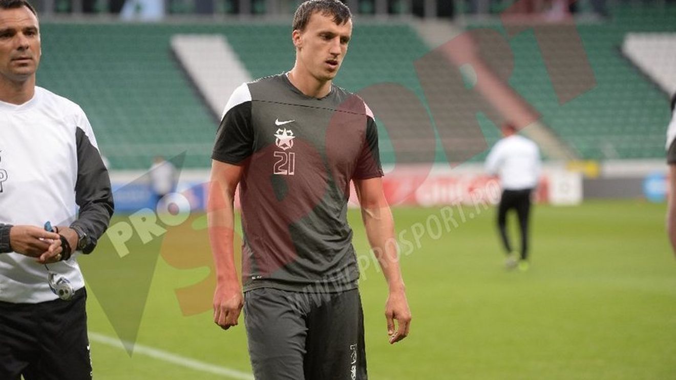 Chiricheș, umilit în prima zi la Londra! Ce au scris englezii după ce l-au văzut pe aeroport, alături de iubită