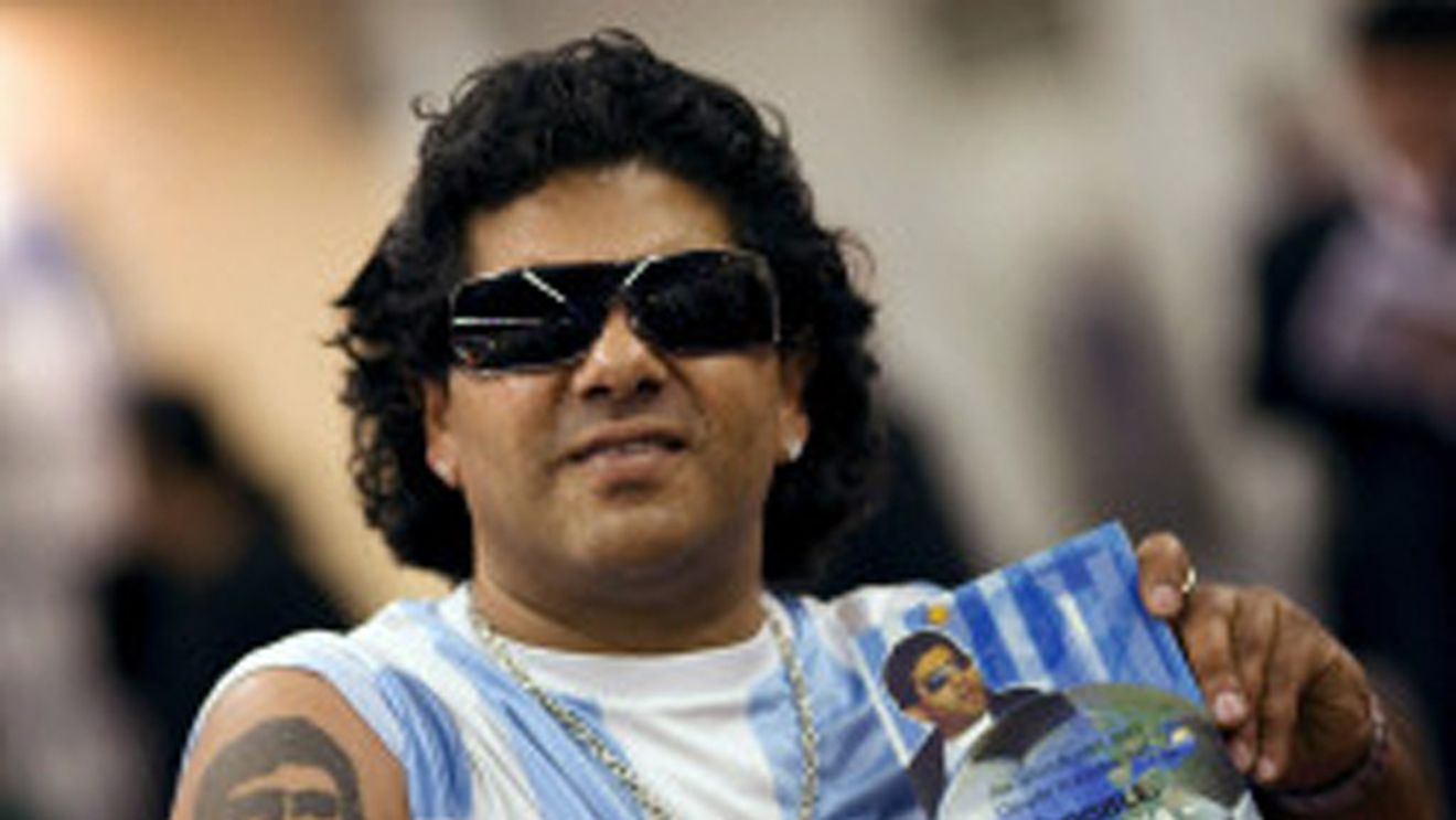 Maradona se vrea selecționer