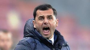 Dică a făcut anunțul! Când debutează Bălgrădean în poarta FCSB-ului