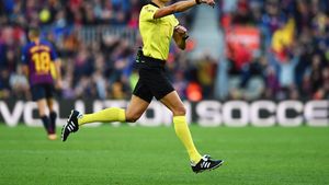 Opinia specialistului, după ce VAR-ul a fost folosit în premieră într-un derby Barcelona - Real Madrid: "N-am crezut acest lucru"