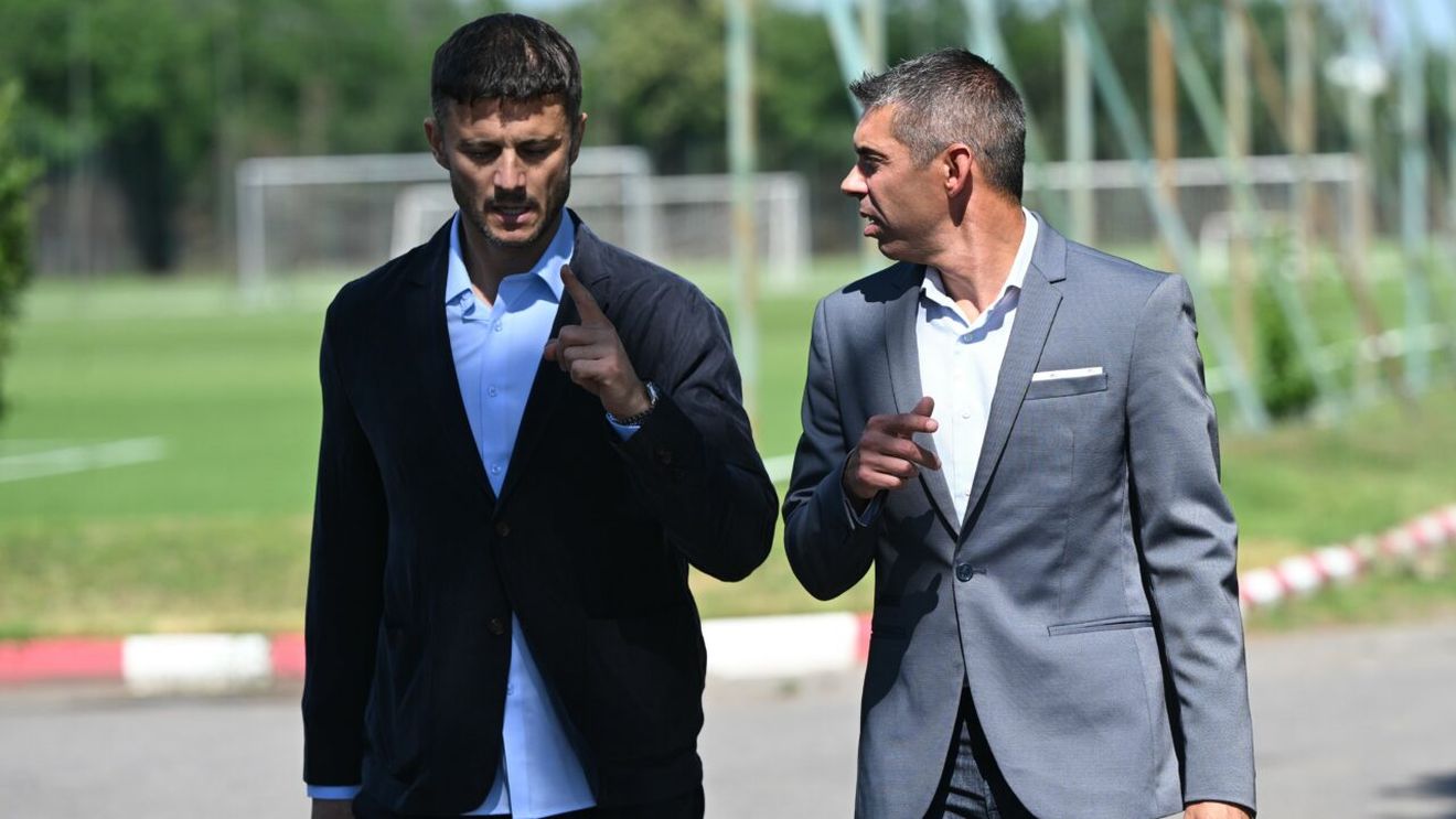 Dinamo s-a înțeles cu un atacant, dar clubul acestuia nu răspunde la mail ofertei „câinilor”: „Agentul a zis asta”