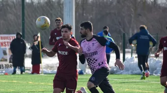 Corvinul s-a impus la limită în amicalul cu CSC Dumbrăvița, la care a avut și o mini galerie. Concluziile antrenorilor Florin Fabian și Florin Maxim