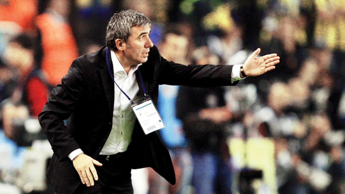 Hagi,** aplaudat și la înfrângere