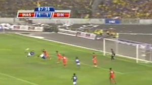 VIDEO** Foarfeca lui Moți, obiect de studiu în Asia!** Ei se pot apuca oricând de înot sincron