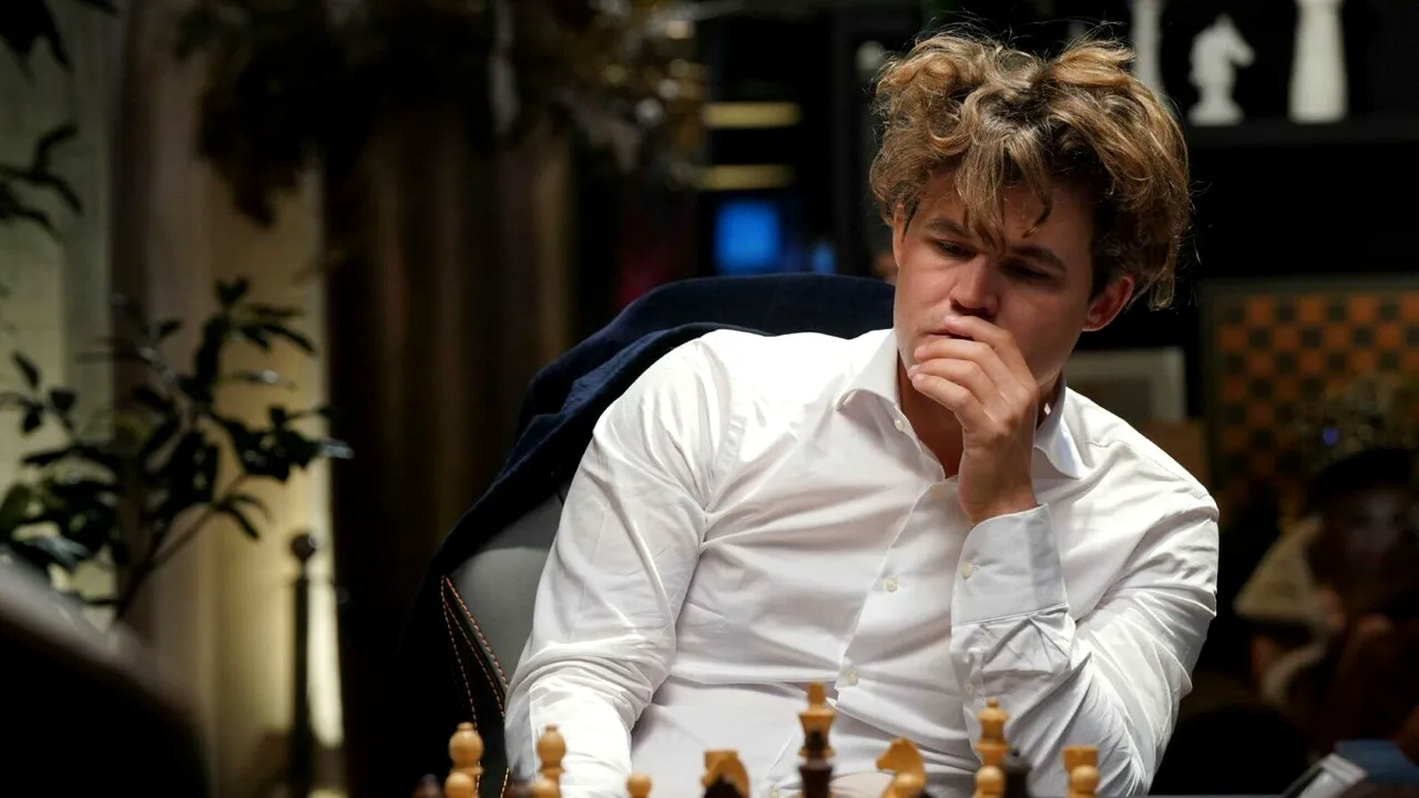 Moment istoric în șahul mondial: un copil de 10 ani l-a învins pe numărul 1, norvegianul Magnus Carlsen, în doar 48 de mutări!