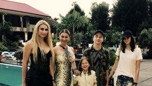 Câți bani de de buzunar oferă, lunar, Anamaria Prodan fiicelor ei! Suma este uriașă