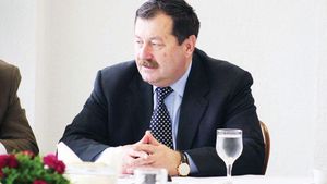 EXCLUSIV** Oltchim rămâne fără sponsor principal! Constantin Roibu se retrage!