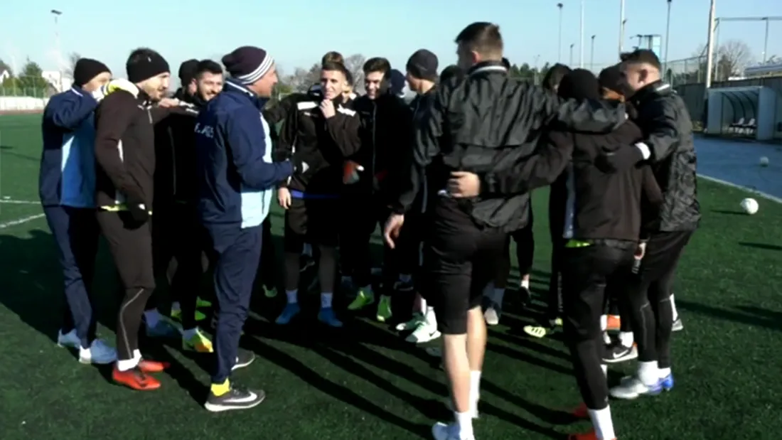 Campionii FC Argeș s-a reunit cu 20 de jucători și nicio noutate.** Prepeliță a fost printre absenți, iar Cătălin Barbu și-a reziliat contractul