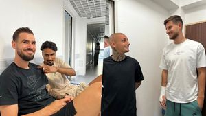 Costel Gâlcă vrea titlul! Reunire cu mulţi absenţi la Universitatea Craiova