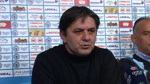 INTERVIU Marius Lăcătuș: "Am venit la un club de tradiție. Iașiul merită să joace în Liga I"