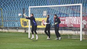 Din Liga a treia, direct în Cupă!** "Kahn" de Galați, în premieră la seniorii Oțelului: "E un moment special pentru mine!" Surpriza lui Tănase: