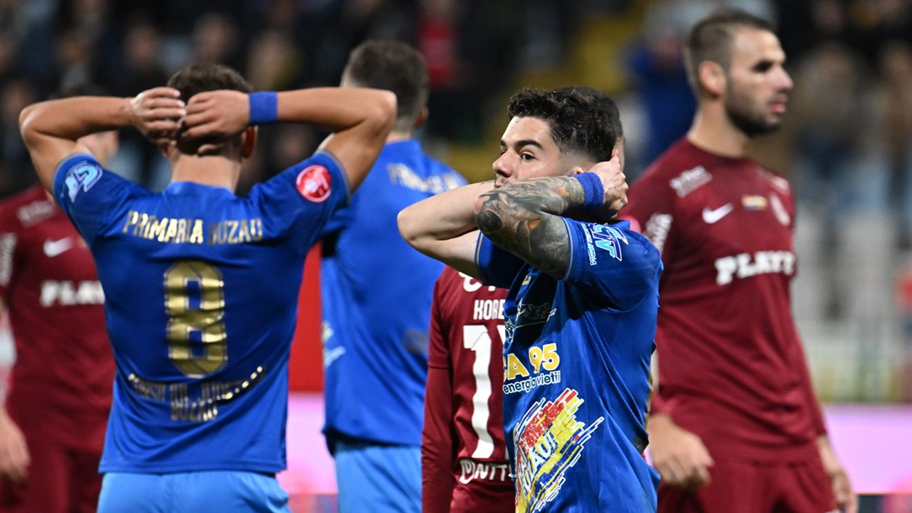 Uluitor ce se întâmplă la o echipă din Superliga! Cum au făcut deplasarea pentru ultimul meci din sezonul regulat. „Din păcate, nu cred că e ceva profesionist, dar trebuie să ne adaptăm la condiții”