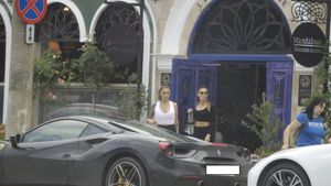 Anamaria Prodan, prima apariție după ce au apărut zvonurile legate de divorț! Sexy-impresara s-a etalat cu 1.000.000 de euro în oraș | GALERIE FOTO