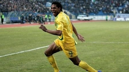 Costly, la națională, de pe stradă!