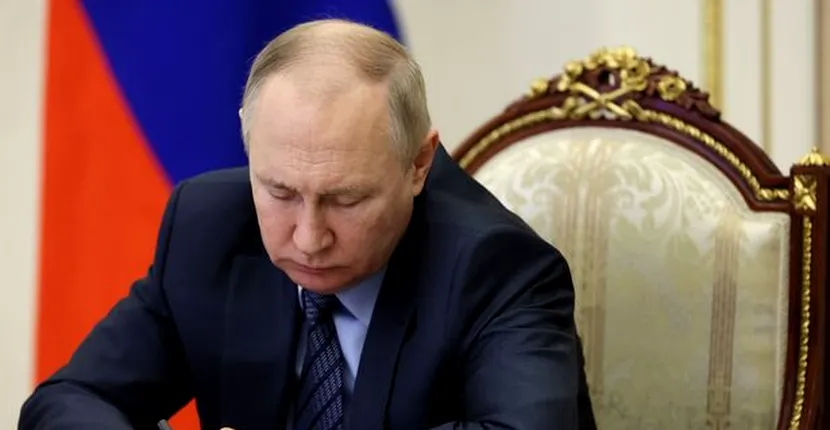 Vladimir Putin a căzut pe scări la reședința sa oficială de la Kremlin