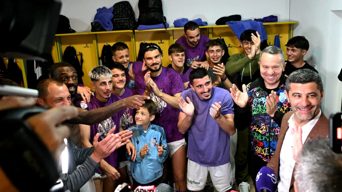 Promovare și sărbătoare la Pitești! Dănuț Coman, în lacrimi după revenirea în prima ligă a CFC Argeș: ”Văd oamenii fericiți, asta mă bucură cel mai mult”