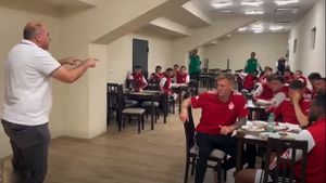 „Poate să curgă sânge pe teren, nu e problemă!”. Discursul șocant al lui Laszlo Dioszegi în fața jucătorilor, înainte de meciul anului pentru Sepsi OSK
