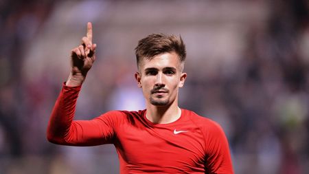 Predescu, ferm pe poziții: "Diferența dintre Steaua și FCSB este asta!". Golgheterul roș-albaștrilor preferă să stea în ligile înferioare decât să meargă la echipele din Liga 1. Motitvul

