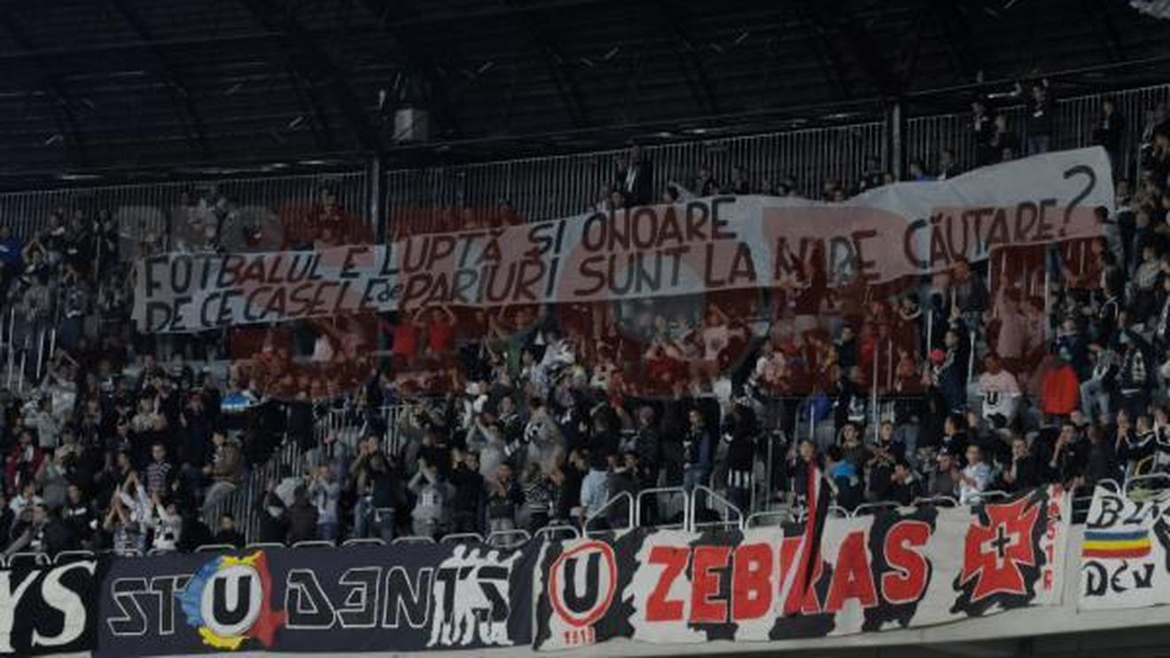 FOTO** Scandal la Cluj! Fanii i-au acuzat de BLAT pe jucători: "Băi, ordinarilor!" Dinu: "Dacă jucam la pariuri, nu plecam acasă cu taxiul"