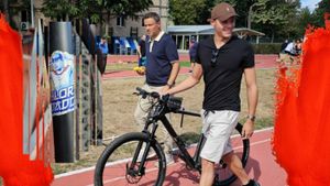 Detaliul inedit surprins pe bicicleta lui David Popovici: „Tăticul Clorului” a dat bani grei pe noua bijuterie. SPECIAL