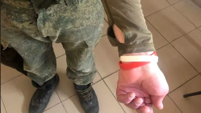Mercenarii ruși recrutează prizonieri seropozitivi pentru a lupta