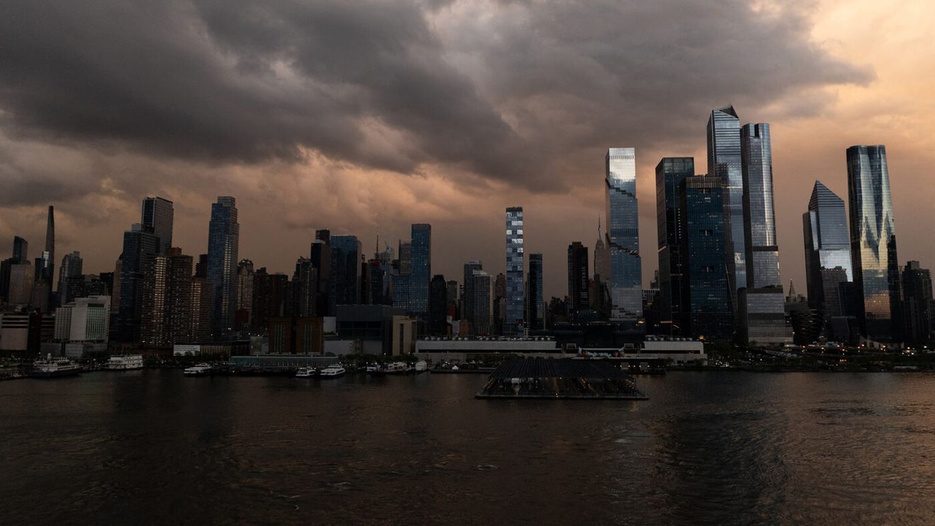 Dan și Liliana Ionescu au plecat la muncă în SUA fără să știe limba engleză. Acum, fiica lor îi are pe americani la picioare