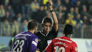 Radu Petrescu va arbitra CFR Cluj - U. Craiova, derby-ul rundei 15! Ecusonul FIFA, dupa 14 zile de izolare direct în Gruia | EXCLUSIV