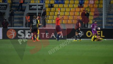 Trădați de căpitan. Geraldo a văzut "roșu" în minutul 90+4, Machado a înscris din lovitura liberă acordată