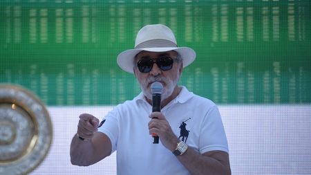 Negoiță a spus că cedează Dinamo gratis, Ion Țiriac a oferit un răspuns