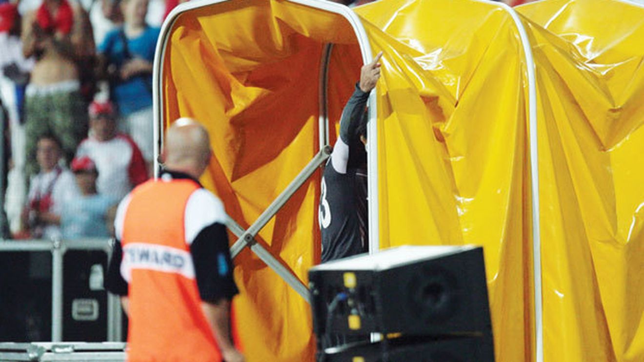 Bornescu le întoarce spatele "câinilor":** "Dacă voi mă vreți, eu nu vă vreau"