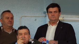 Scandal monstru în familia lui Marin Condescu, fostul președinte de la Pandurii Tg. Jiu! „Îți sparg ușa, șantajistă ordinară! Consumi droguri lângă copil și îți tai venele”