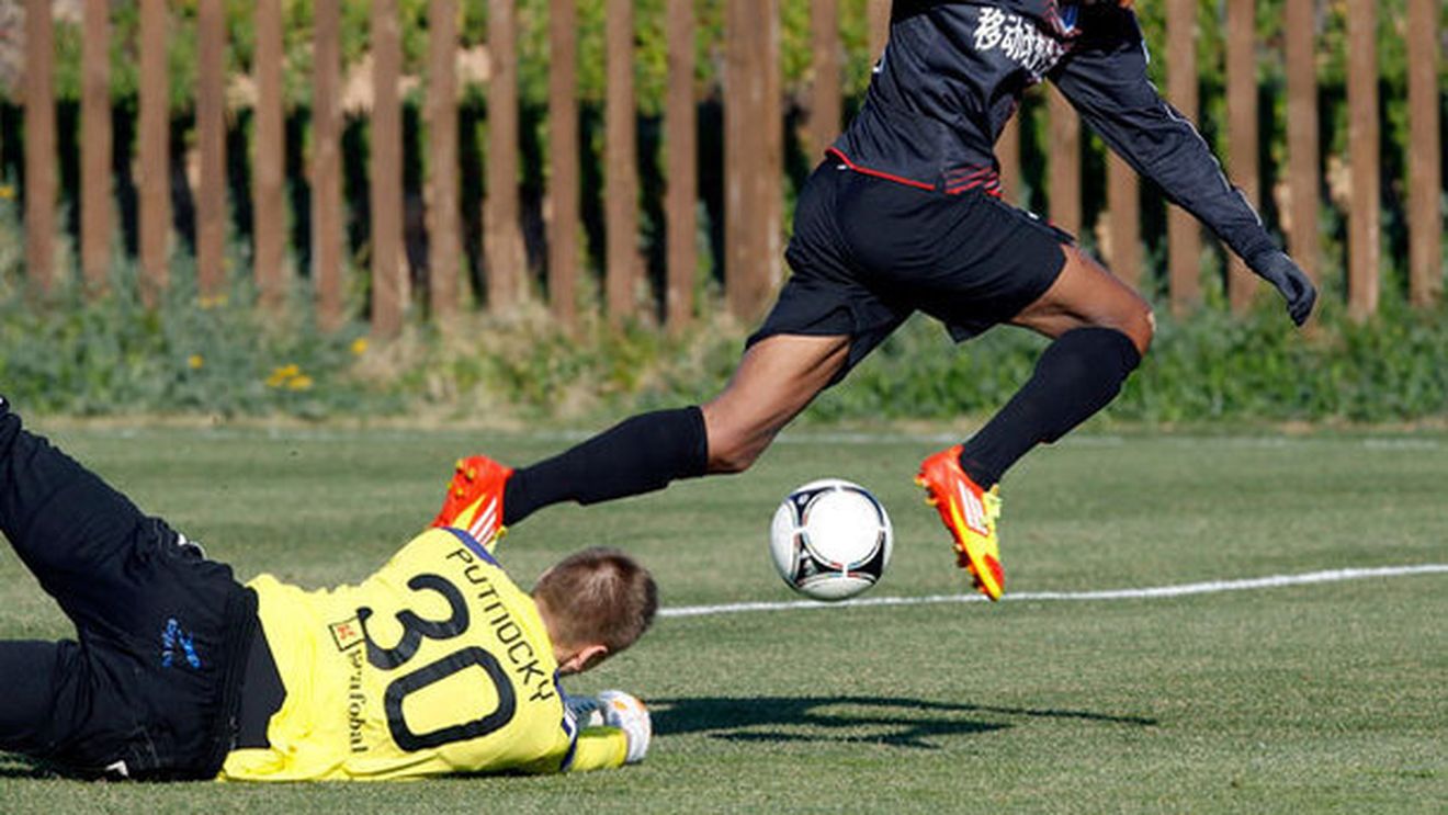 Anelka, aproape de o revenire în Anglia!** Francezul e pregătit să renunțe la salariul de 7 milioane de dolari: "Discuțiile au început"