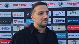 NU semnează! Radu Constantea îl contrazice pe Dan Nistor după ce mijlocașul anunțase că de miercuri va fi antrenor la U Cluj U17 sau U18: „Nu se pune problema acum!”. EXCLUSIV