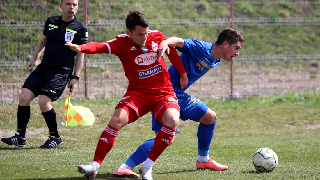 Corona Brașov s-a impus la scor în meciul restant cu Sepsi OSK 2. Marian Cristescu a ratat un penalty, iar portarul Daniel Mutu a ajuns la spital