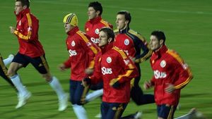 Ce gafă a comis Rapid, ce eroare a făcut Steaua!** "El e singurul mijlocaș central cu pretenții europene!" A plecat din Liga I liber de contract