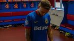 Denis Drăguș s-a pozat în vestiarul lui FCSB, iar mesajul le va intra la suflet suporterilor roș-albaștri: „Aici sunt acasă!”