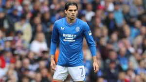 Răsturnare de situație în cazul lui Ianis Hagi! Clubul dă afară 9 fotbaliști, iar 2 sunt pe post cu românul