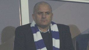 "Mititelu e orgolios, nu va vinde jucători la Steaua sau Dinamo"