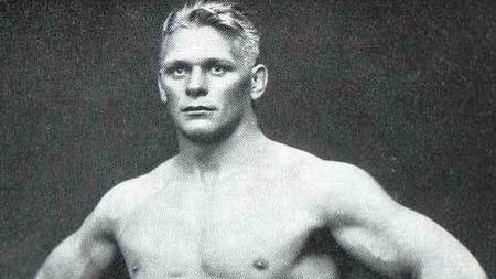 Povești olimpice! Estonul Palusalu, un erou pe schiuri** într-un război adevărat!