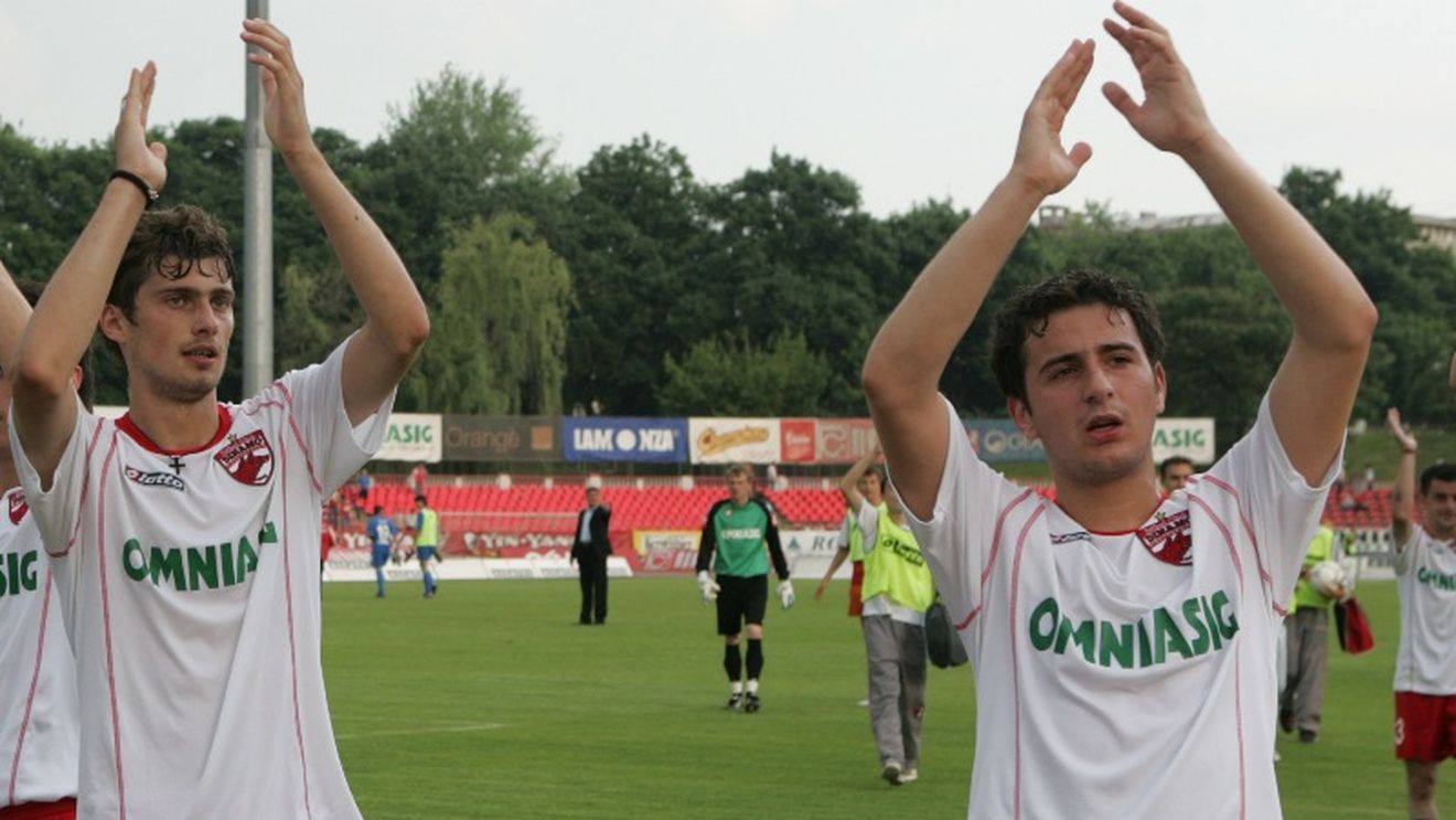 Câini adevărați!** "Zicu și Tamaș au acceptat înjumătățirea contractele! Sunt caractere adevărate!"