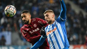 Criticat din toate direcţiile la Universitatea Craiova, bosniacul Jovo Lukic solicită răbdare: „Sunt încă în proces de adaptare, e normal ca acomodarea să fie una de durată”