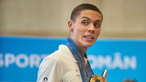 David Popovici, cu gândul la Pan Zhanle înainte de Mondialele de Natație de la Singapore: „Abia aștept întâlnirea cu el”