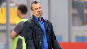 Rednic, susținut de fani contra șefului lui Standard: "E parte a familiei noastre, vedem cum vom acționa"