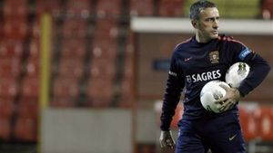 Răzbunarea lui Paulo Bento: "Voi doi vedeți Euro 2012 de acasă!" ** Pe cine refuză selecționerul Portugaliei să reprimească în lot