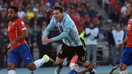 Gafă incredibilă a lui "Tata Martino". Ce i-a obligat să urmărească pe Messi&Co în vestiar, chiar înainte de finala Copei America