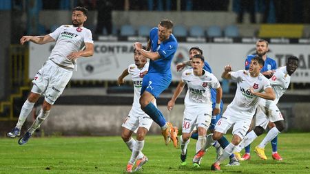 Un club din Superliga, gata de o lovitură uriașă pe piața transferurilor! Golgheterul poate pleca pentru 1,5 milioane de euro. Condițiile mutării | EXCLUSIV