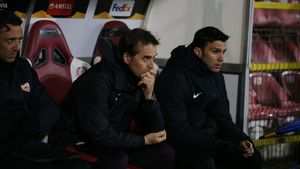 Atitudine de echipă mică a spaniolilor! "Sunt mulțumit că am reușit să egalăm!" Julen Lopetegui dă vina pe starea gazonului pentru egalul cu CFR! Ce spune despre clujeni