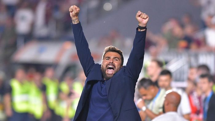 „El e fotbalistului anului în Superliga”. Adrian Mutu a ales jucătorul care merită trofeul