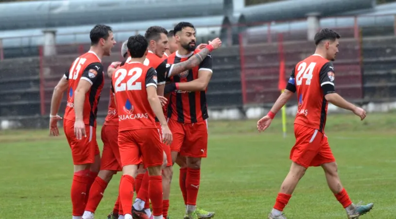 Vremuri grele la ACSM Reșița! Bugetul va fi redus cu până la 40 la sută și doar doi fotbaliști mai au contracte din vară. Team-managerul Valentin Ciucur: ”Jucătorii așteaptă ofertele noastre, dar și din partea altor echipe”